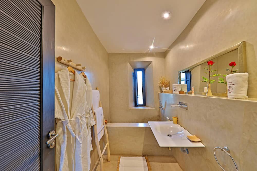 Photo of Bathroom in Ghmate