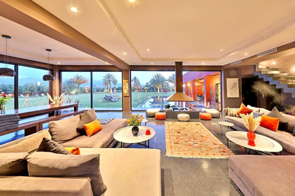 Photo of Livingroom in Ghmate