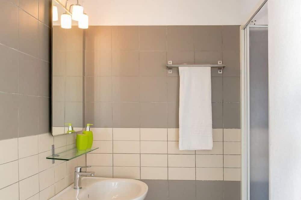 Photo of Bathroom in Fira