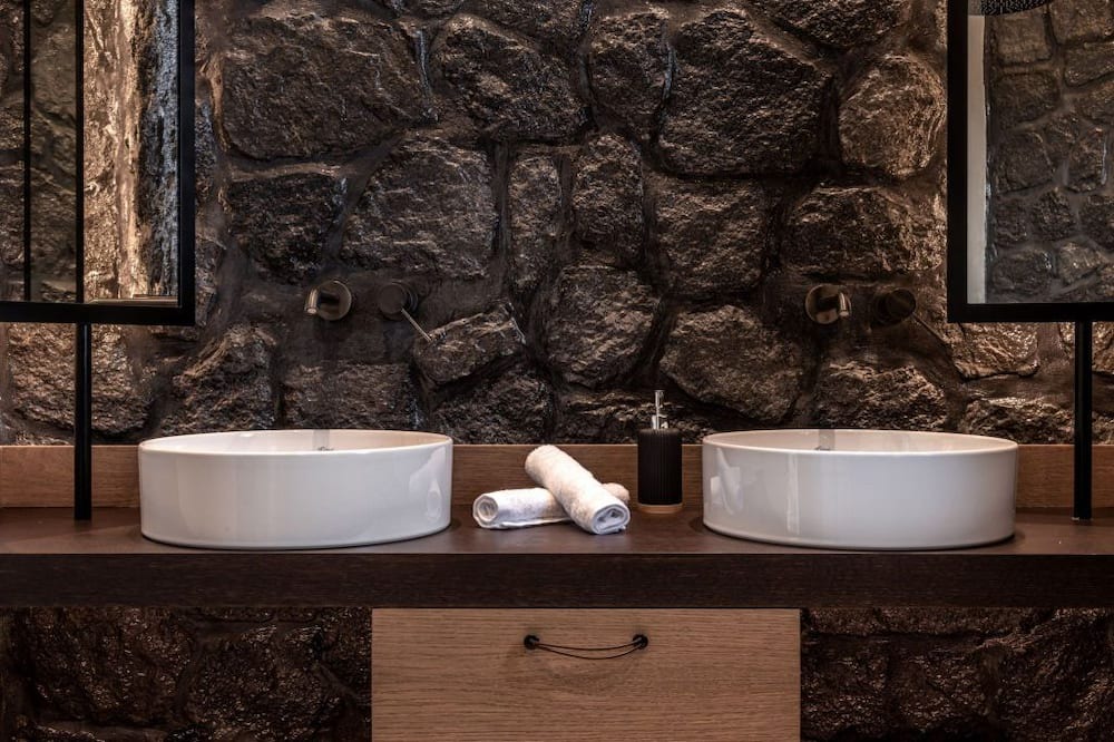 Photo of Bathroom in Vourvoulos