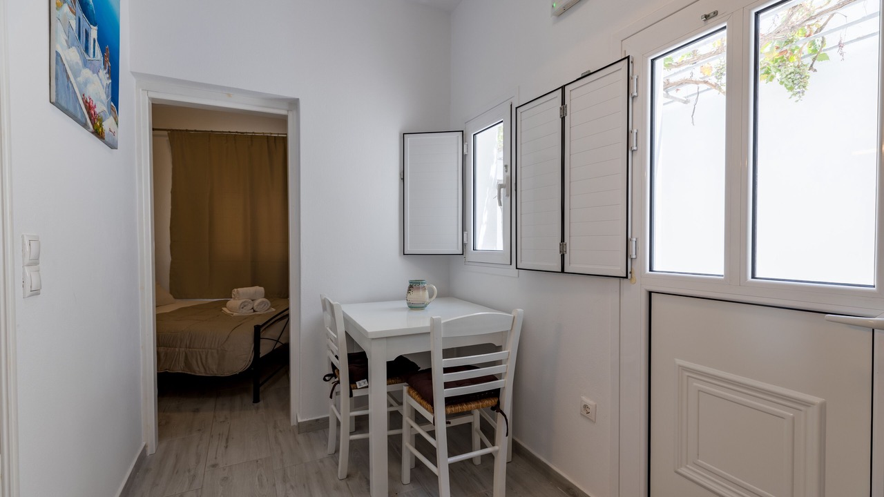 Photo of Bedroom in Exo Gialos