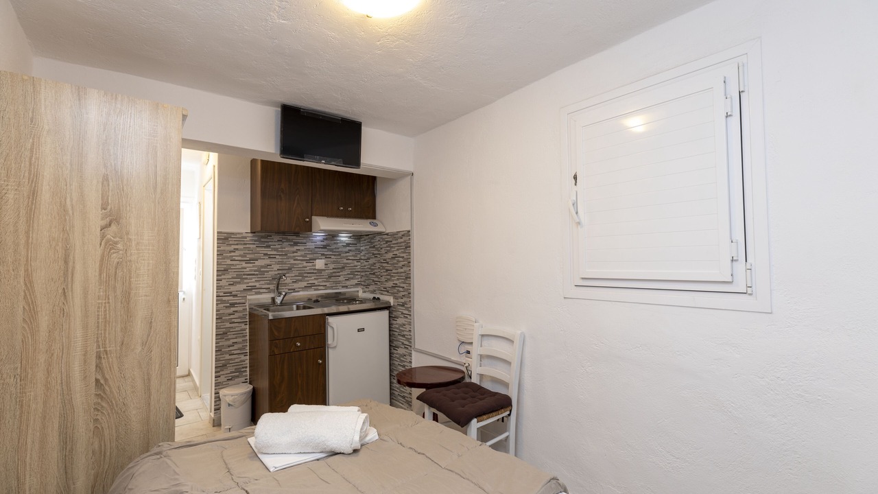 Photo of Bedroom in Exo Gialos