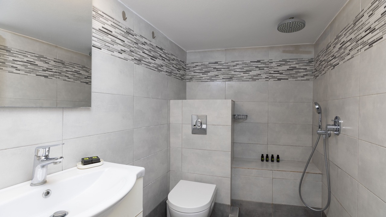 Photo of Bathroom in Exo Gialos