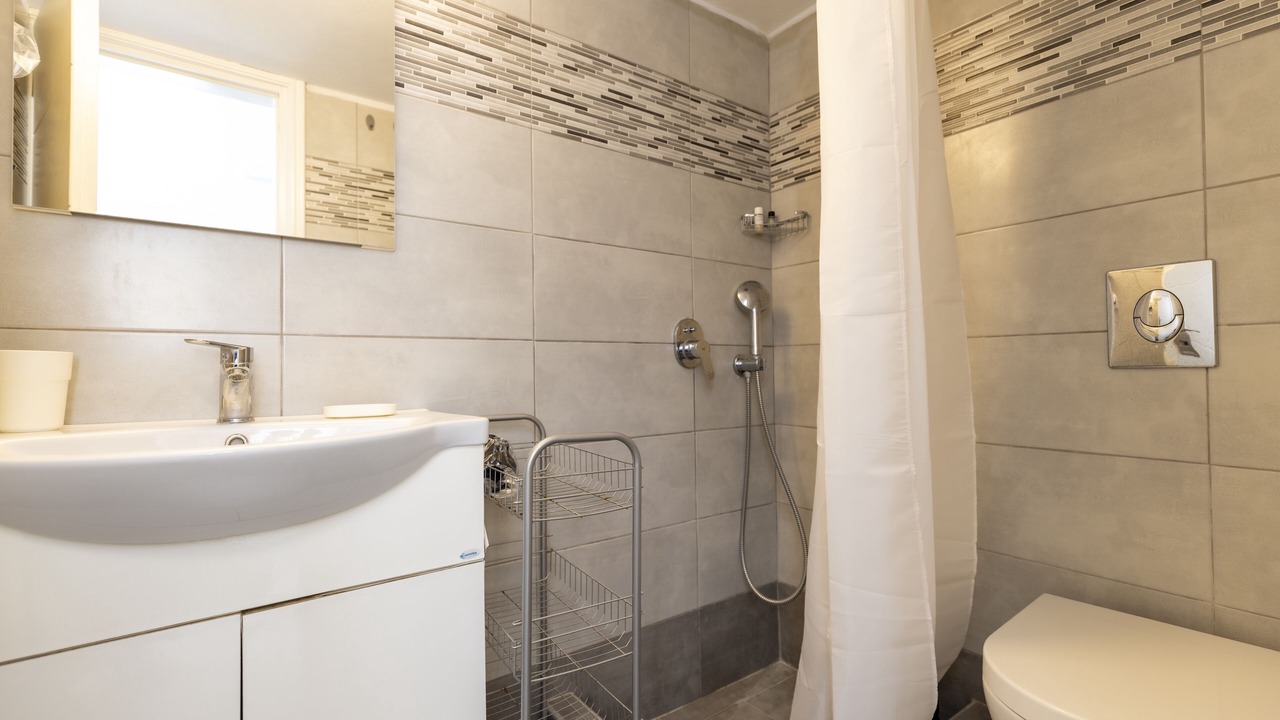 Photo of Bathroom in Exo Gialos