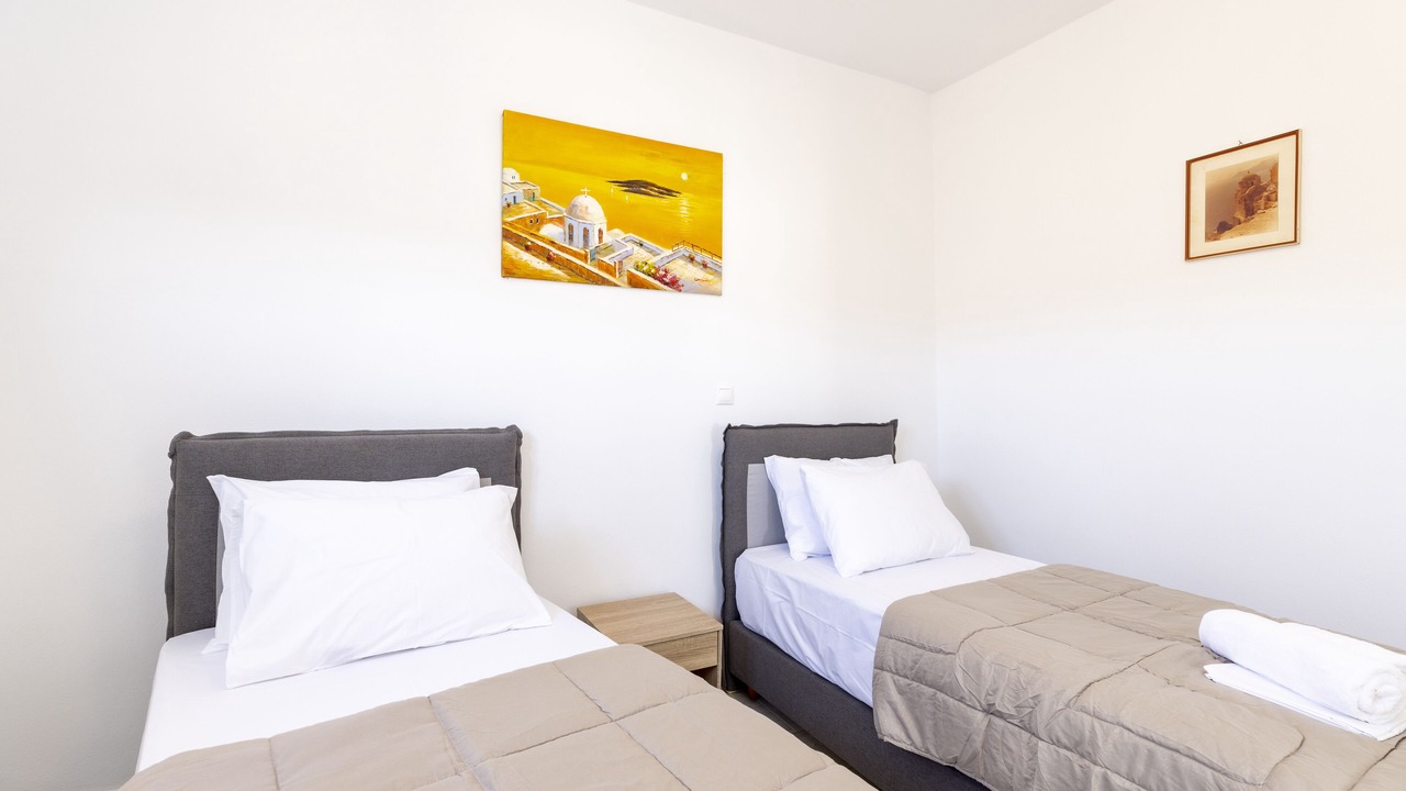 Photo of Bedroom in Exo Gialos