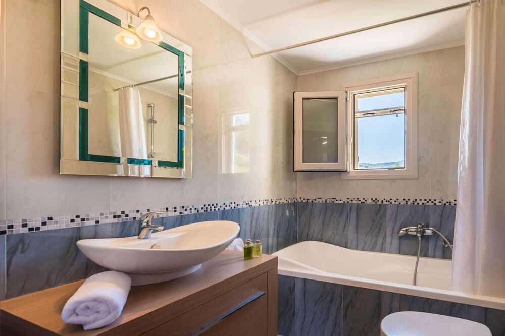 Photo of Bathroom in Kavallos