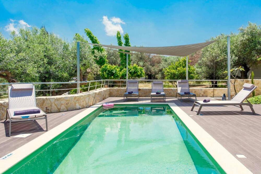Photo of Outdoor in Gerani