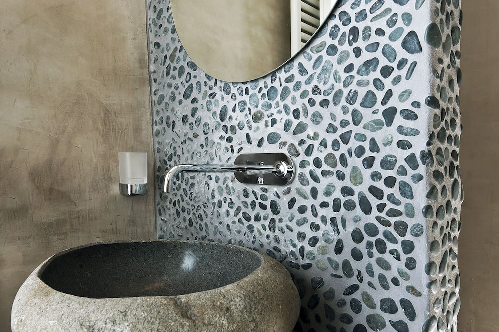 Photo of Bathroom in Exo Gonia