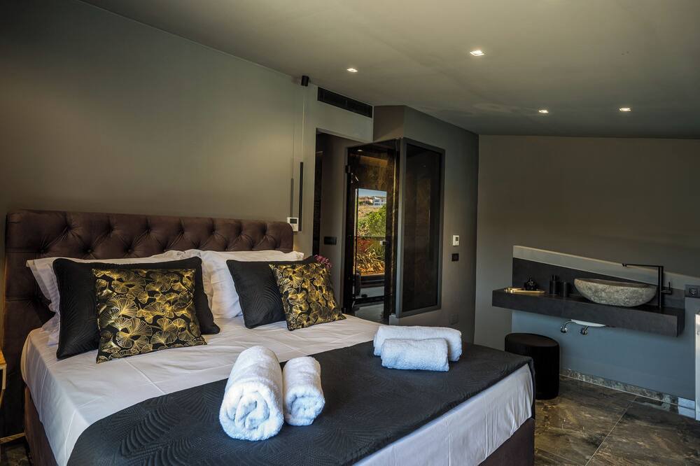 Photo of Bedroom in Vathianos Kampos