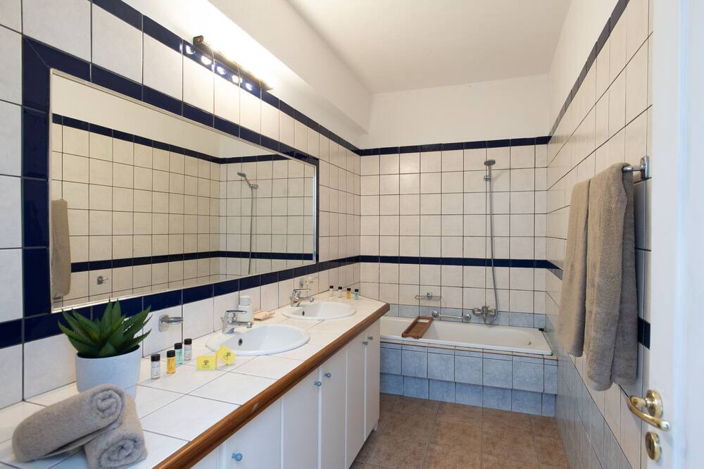 Photo of Bathroom in Kalafatis