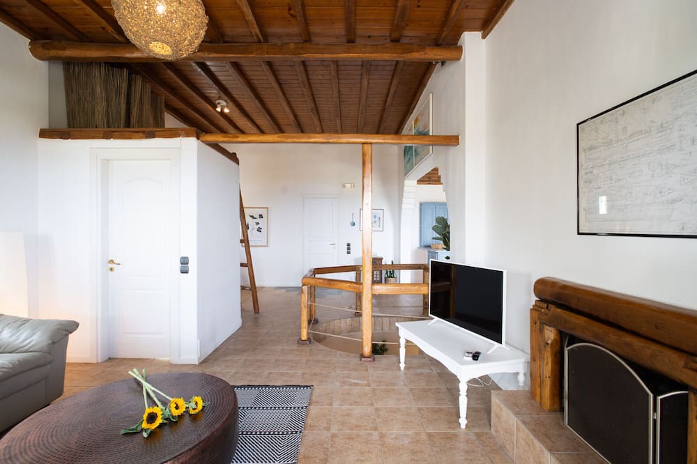Photo of Livingroom in Kalafatis