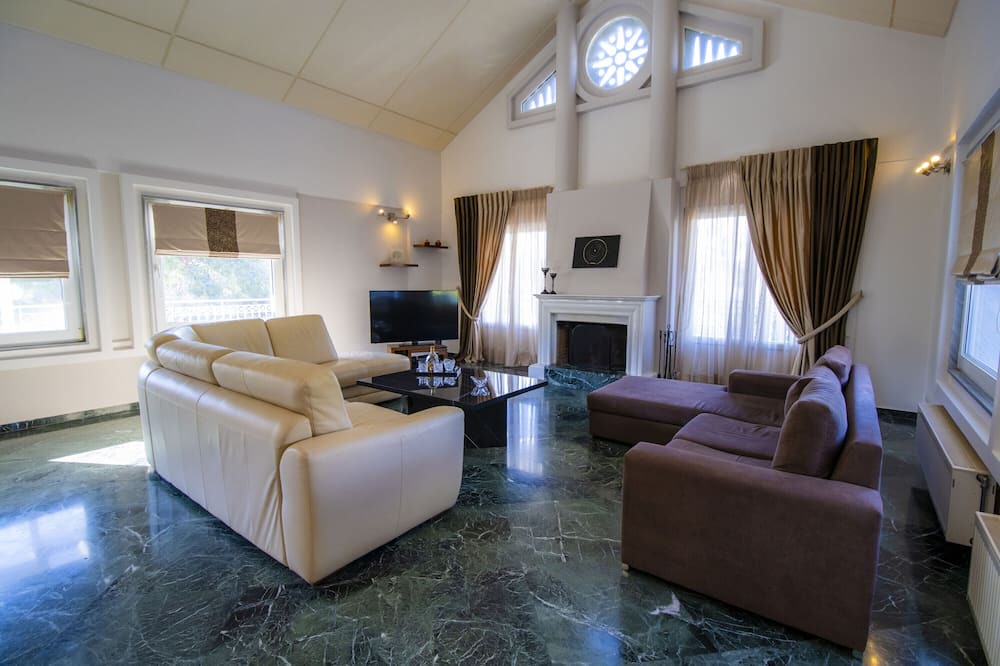Photo of Livingroom in Nea Makri