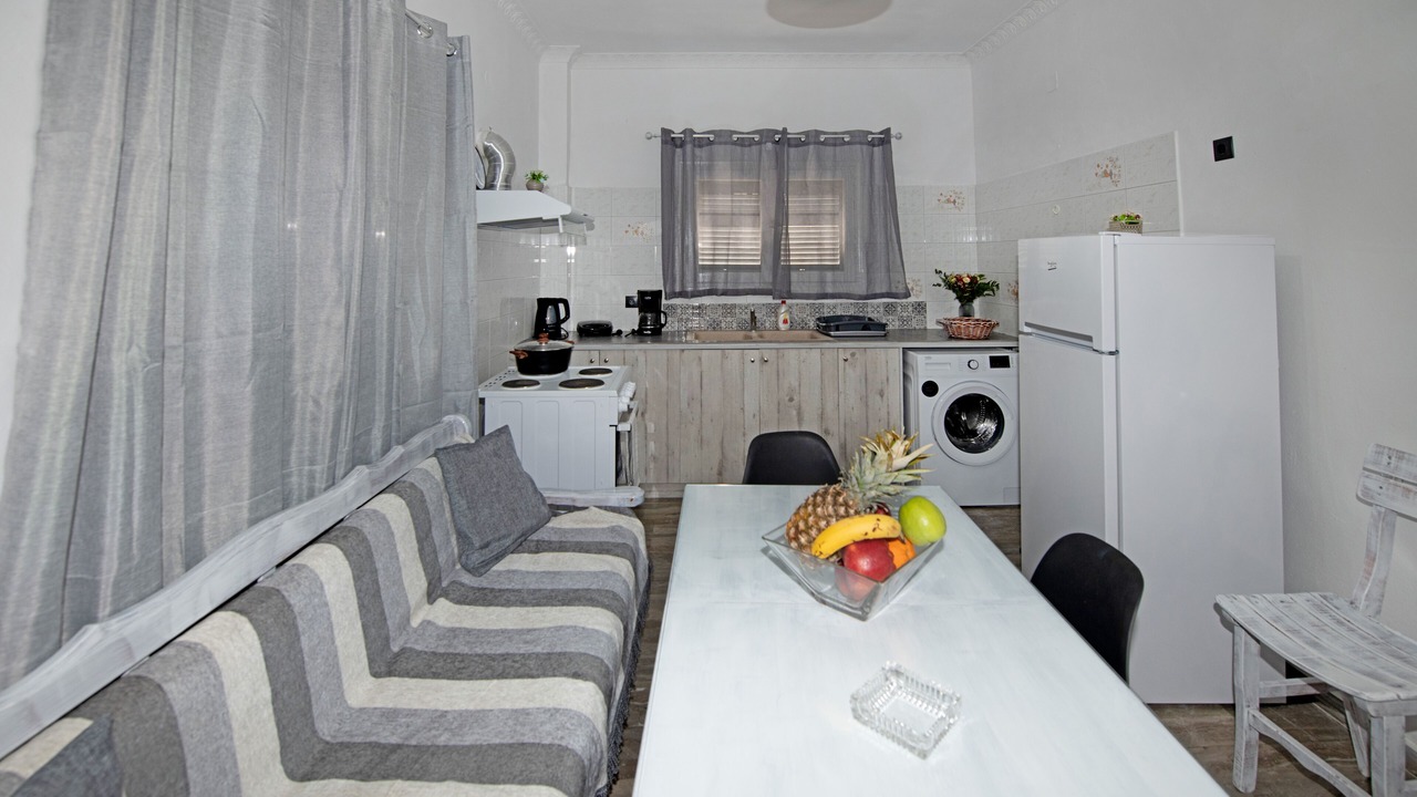 Photo of Livingroom in Karterados