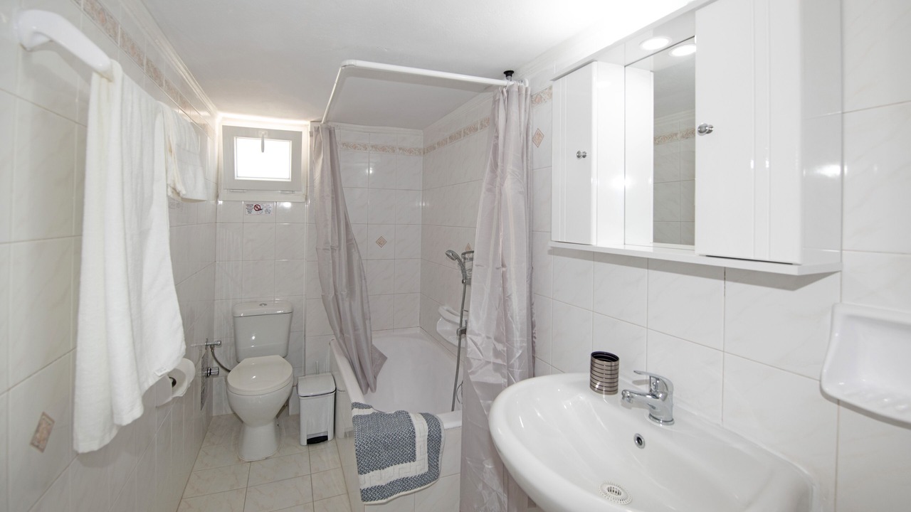 Photo of Bathroom in Karterados
