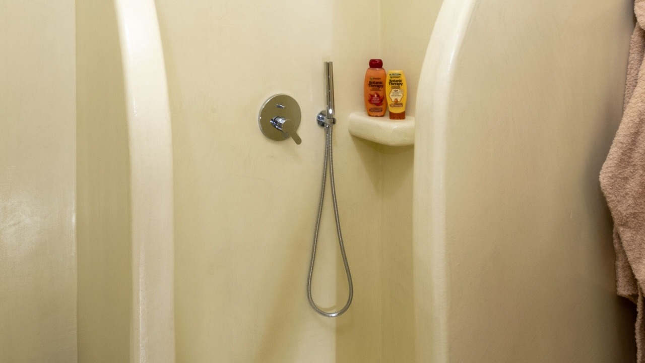 Photo of Bathroom in Perissa