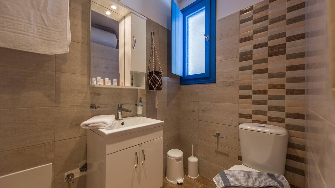 Photo of Bathroom in Akrotiri