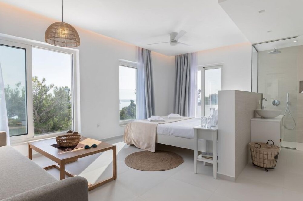 Photo of Livingroom in Pefki