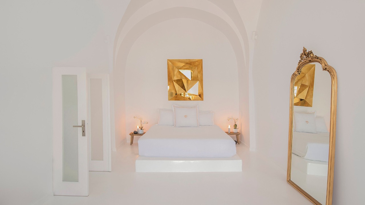 Photo of Bedroom in Oia