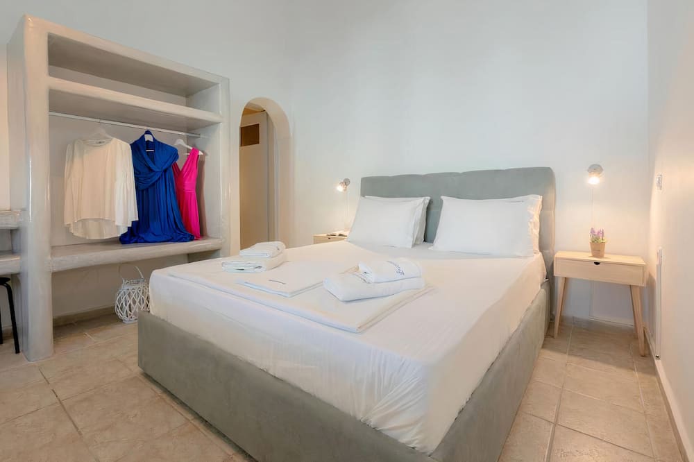 Photo of Bedroom in Fira