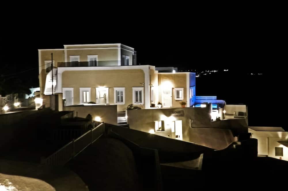 Photo of Outdoor in Fira