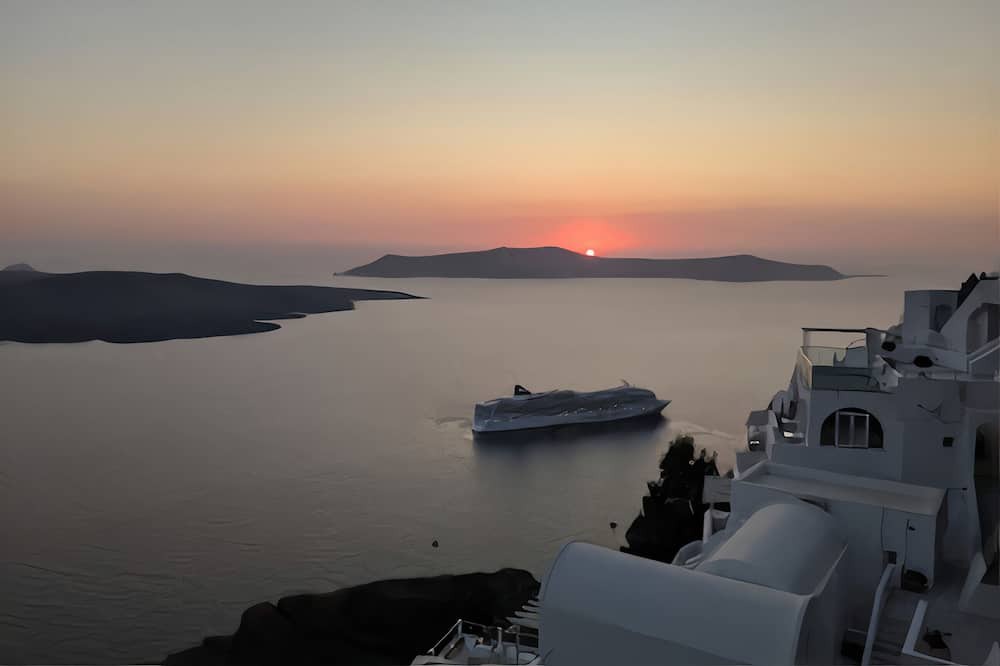 Photo of Others in Fira
