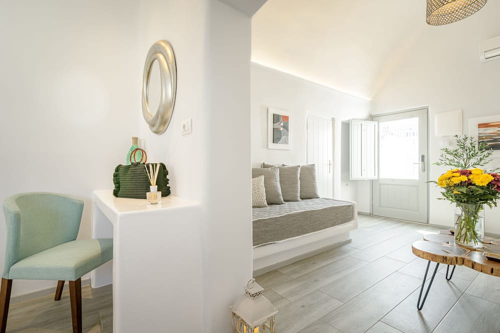 Photo of Bedroom in Imerovigli