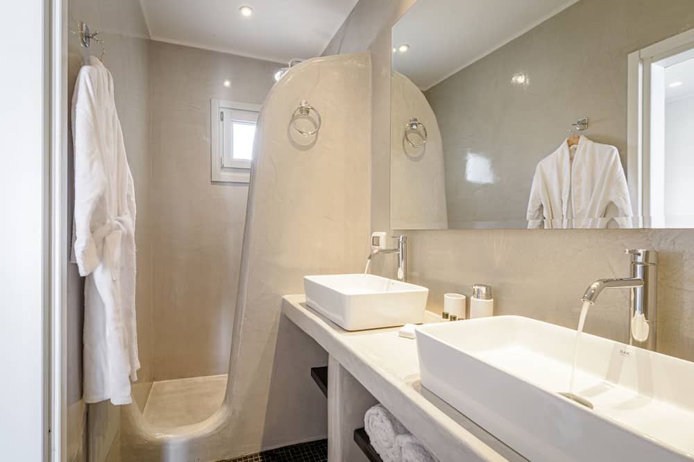 Photo of Bathroom in Imerovigli