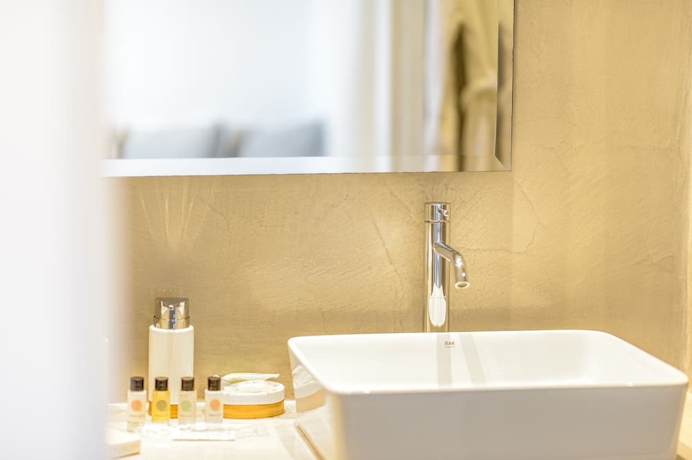 Photo of Bathroom in Imerovigli