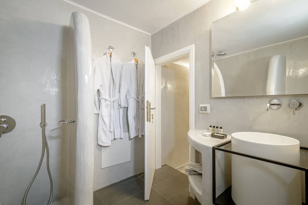 Photo of Bathroom in Imerovigli