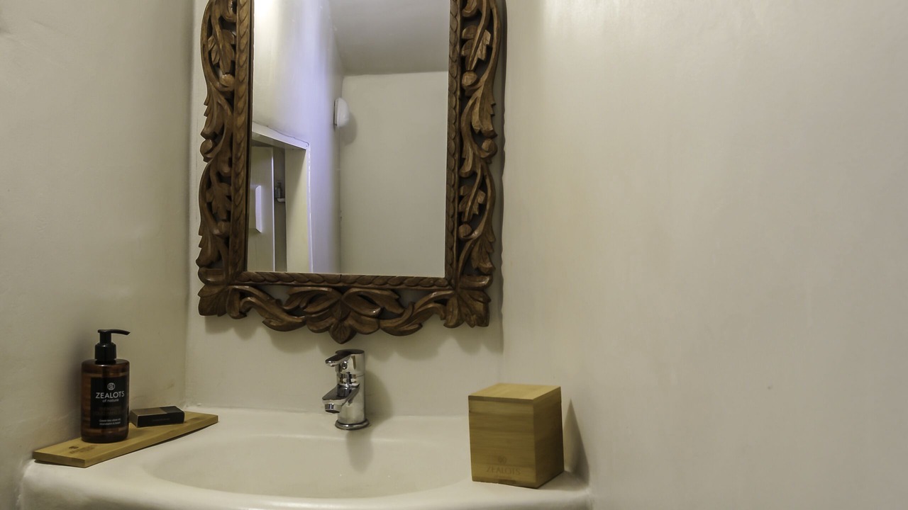 Photo of Bathroom in Emporio