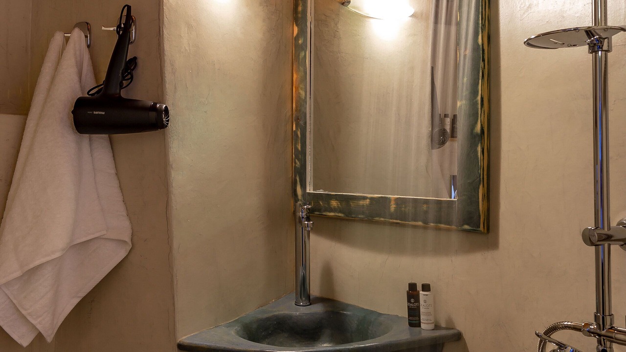 Photo of Bathroom in Emporio