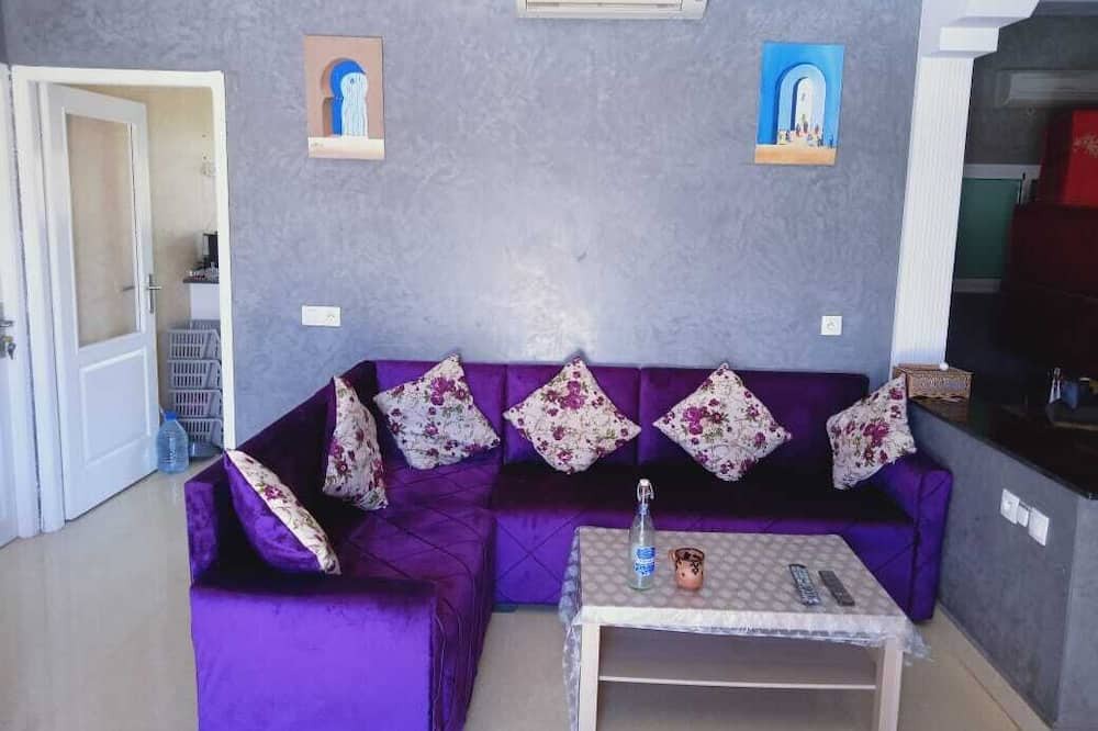 Photo of Livingroom in Ghmate