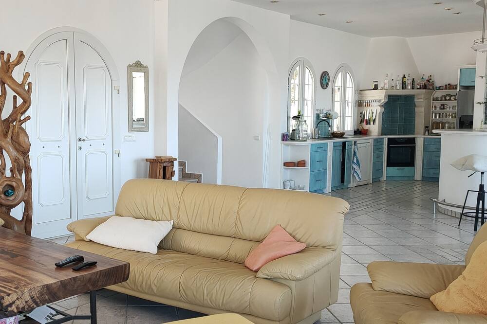 Photo of Livingroom in Pitsidia