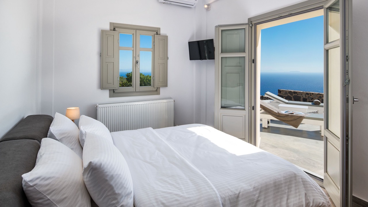Photo of Bedroom in Imerovigli