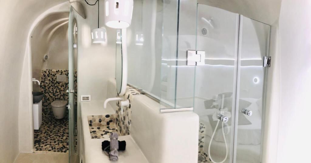 Photo of Bathroom in Akrotiri