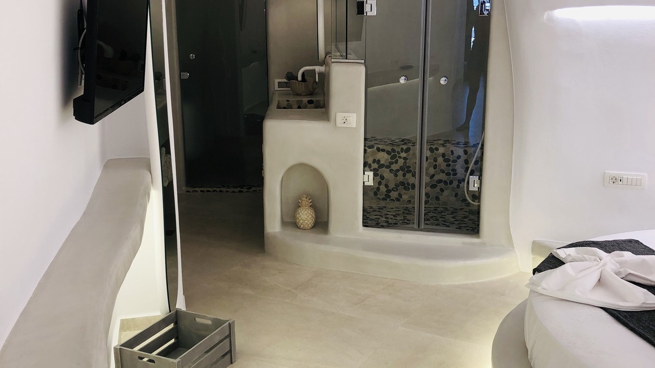 Photo of Bathroom in Akrotiri