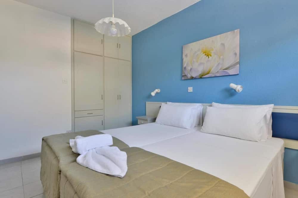 Photo of Bedroom in Oia