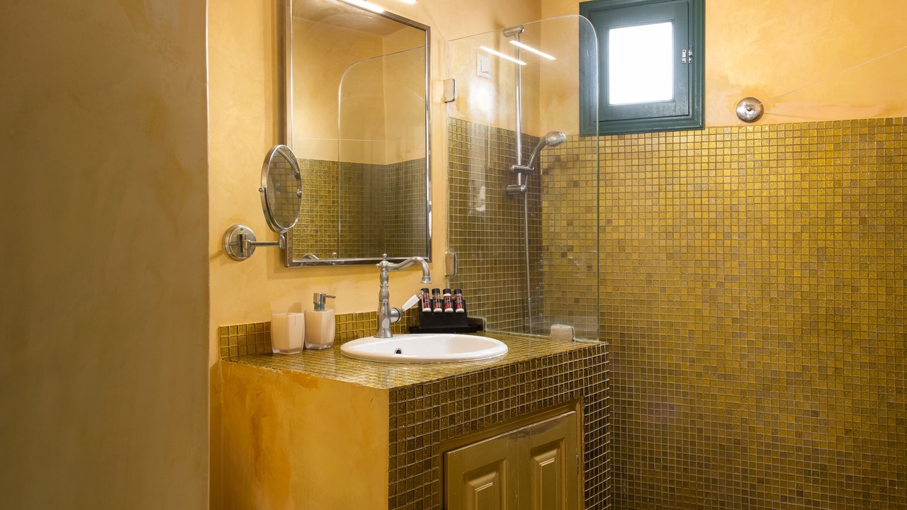 Photo of Bathroom in Akrotiri