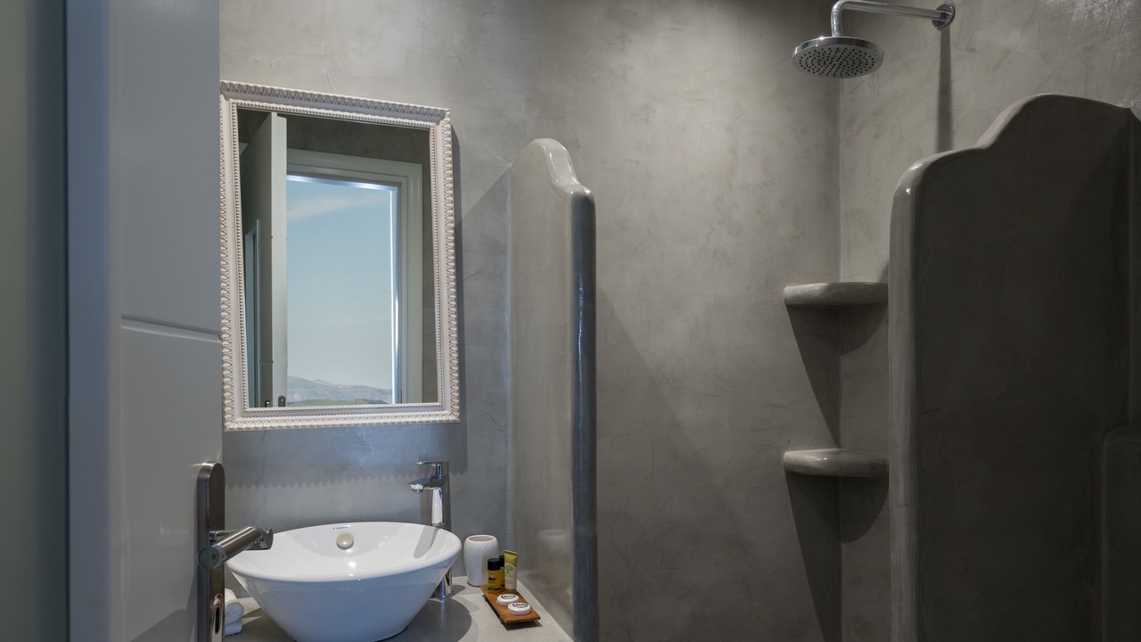 Photo of Bathroom in Akrotiri