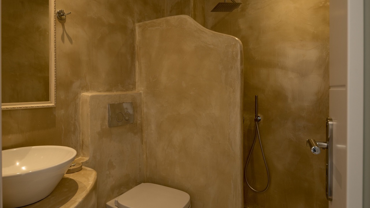 Photo of Bathroom in Akrotiri