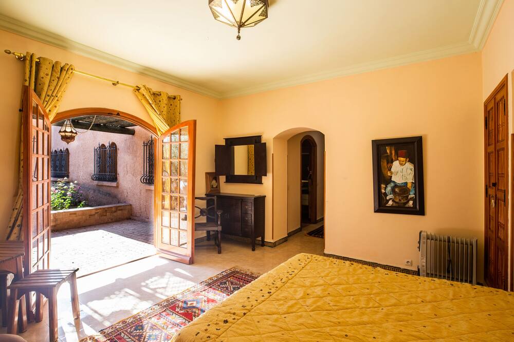 Photo of Bedroom in Saada