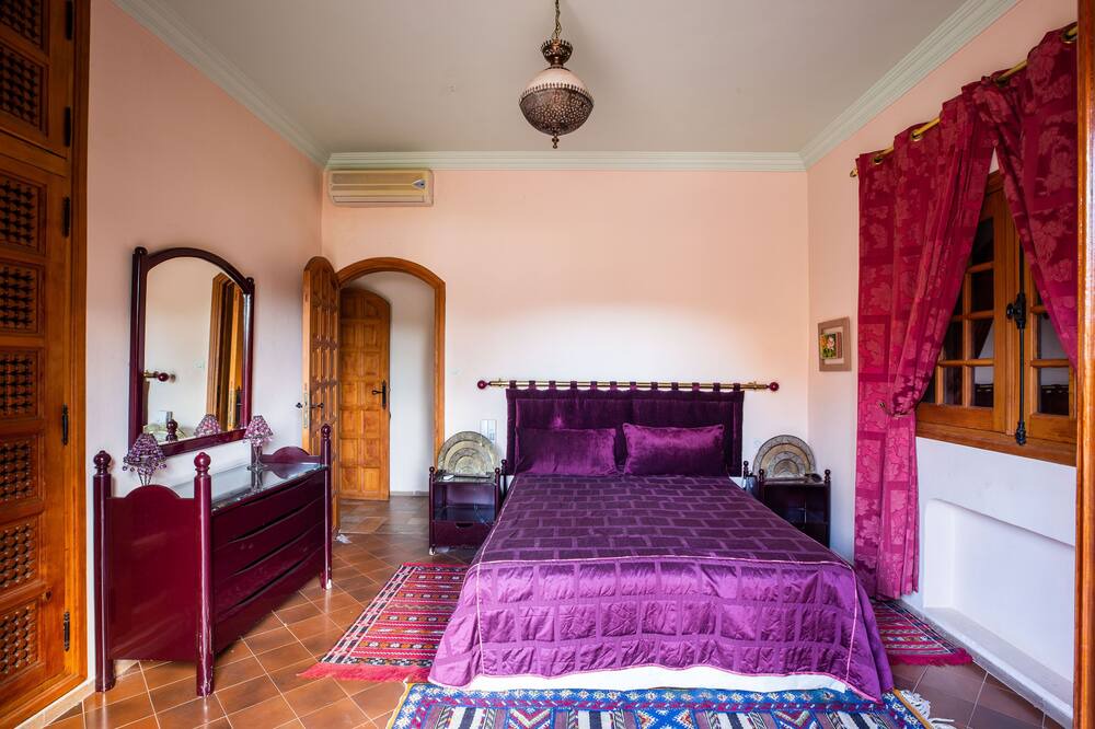 Photo of Bedroom in Saada