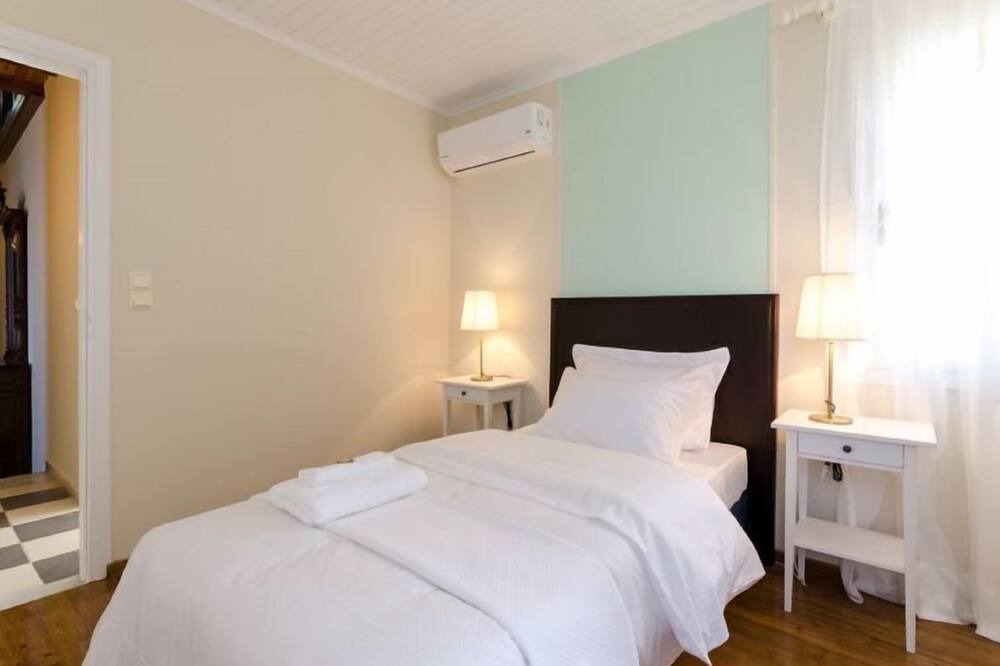 Photo of Bedroom in Achlada