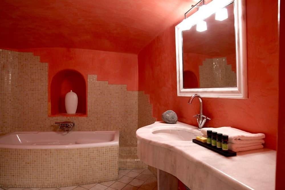 Photo of Bathroom in Firostefani