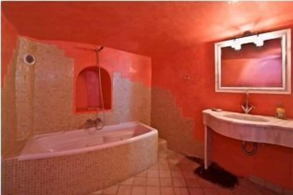 Photo of Bathroom in Firostefani