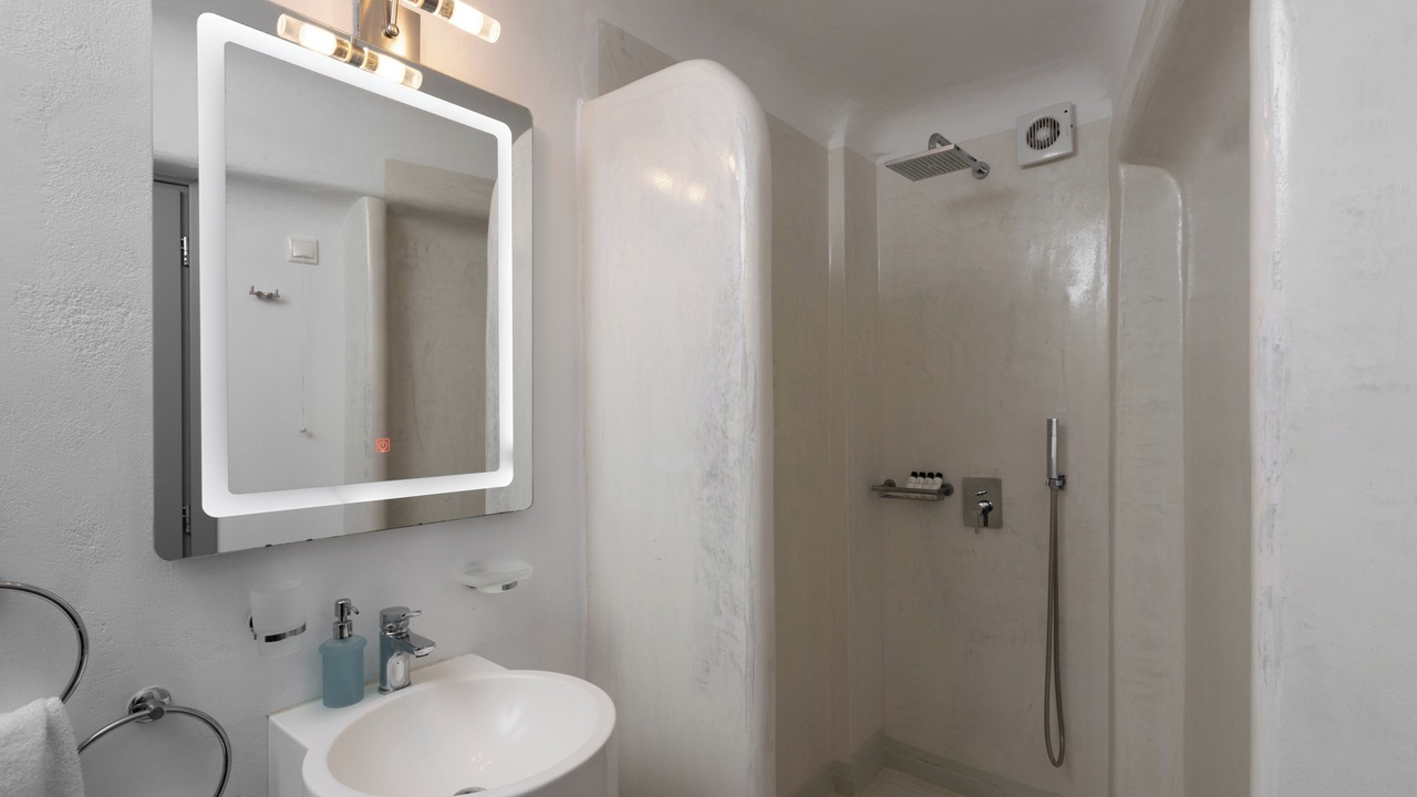 Photo of Bathroom in Akrotiri