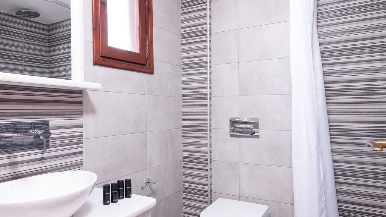 Photo of Bathroom in Emporio