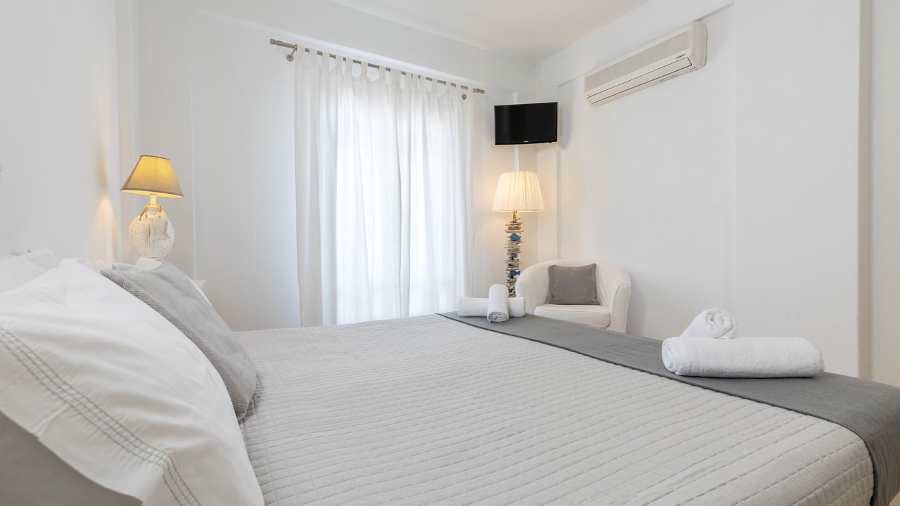 Photo of Bedroom in Messaria