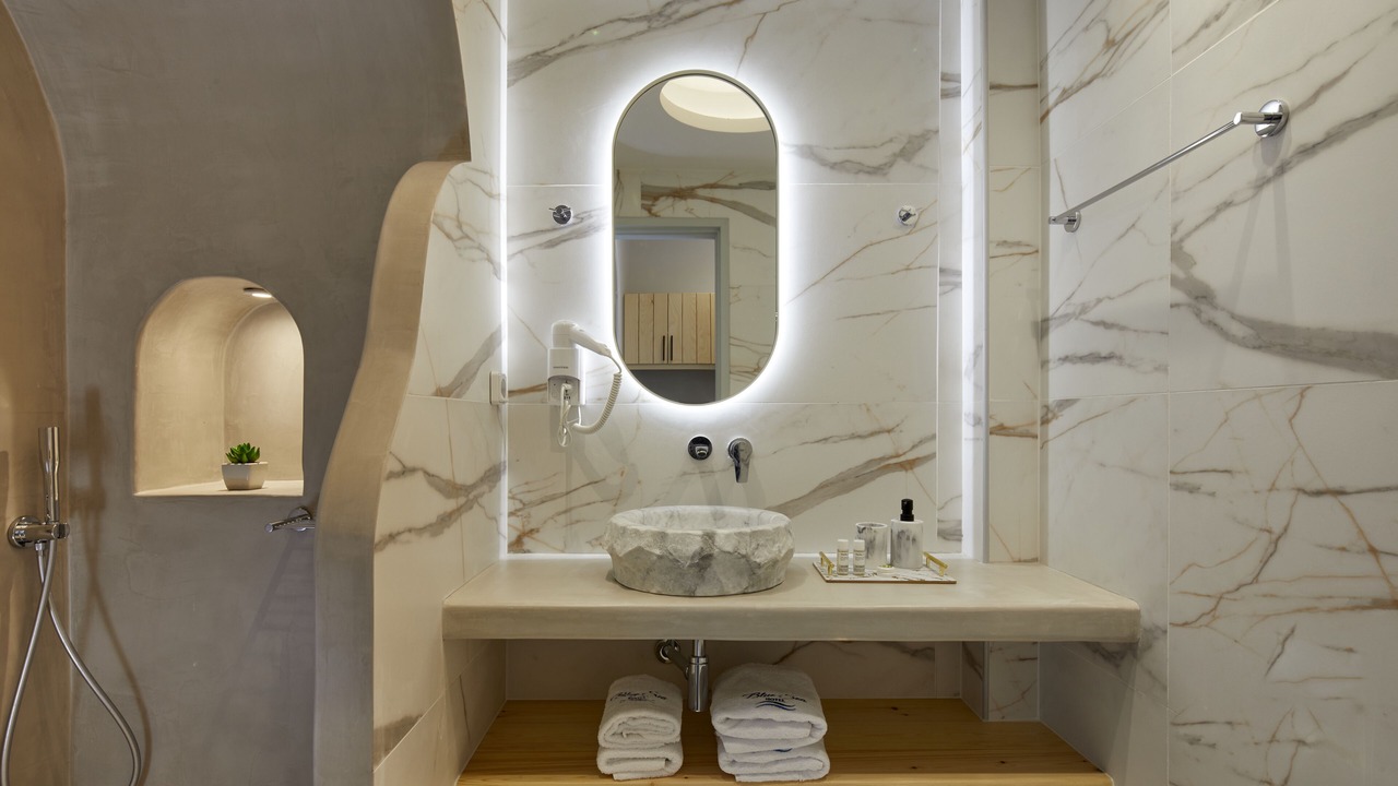 Photo of Bathroom in Kamari