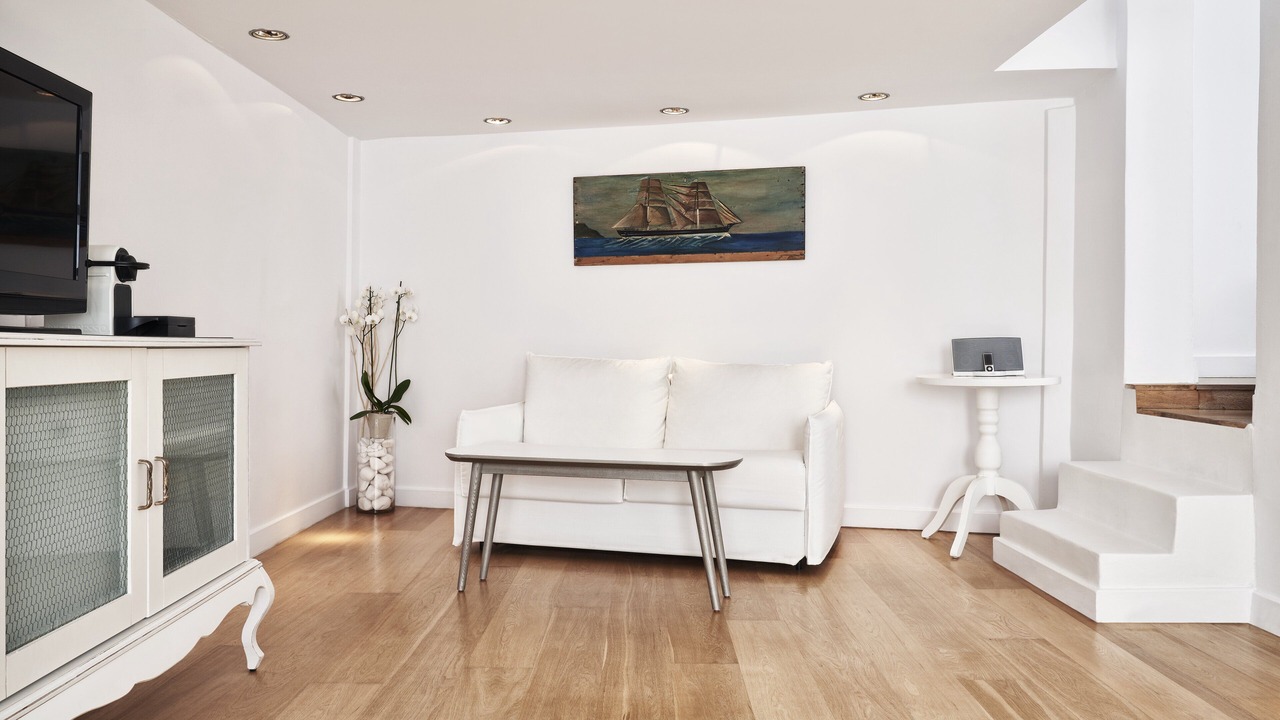 Photo of Bedroom in Oia